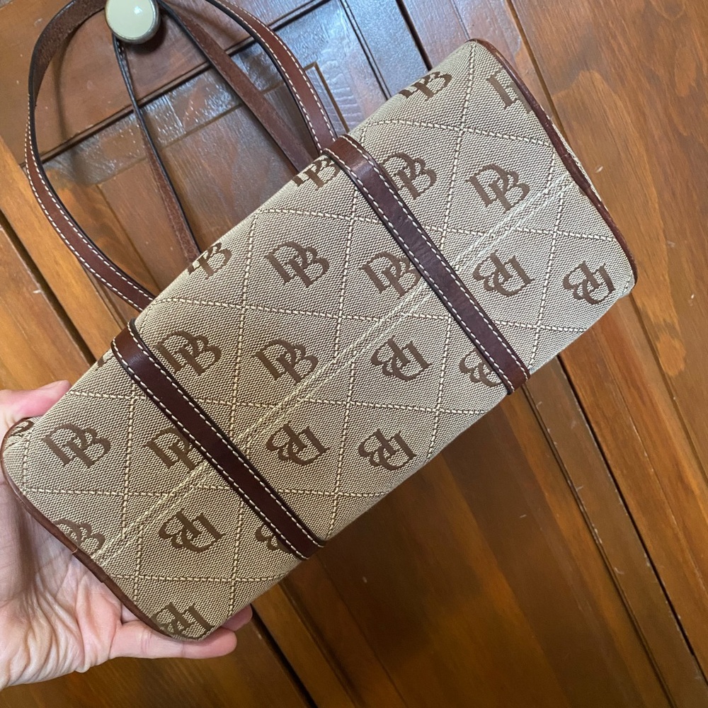Dooney & Bourke authentic purse - Picture 2 of 5